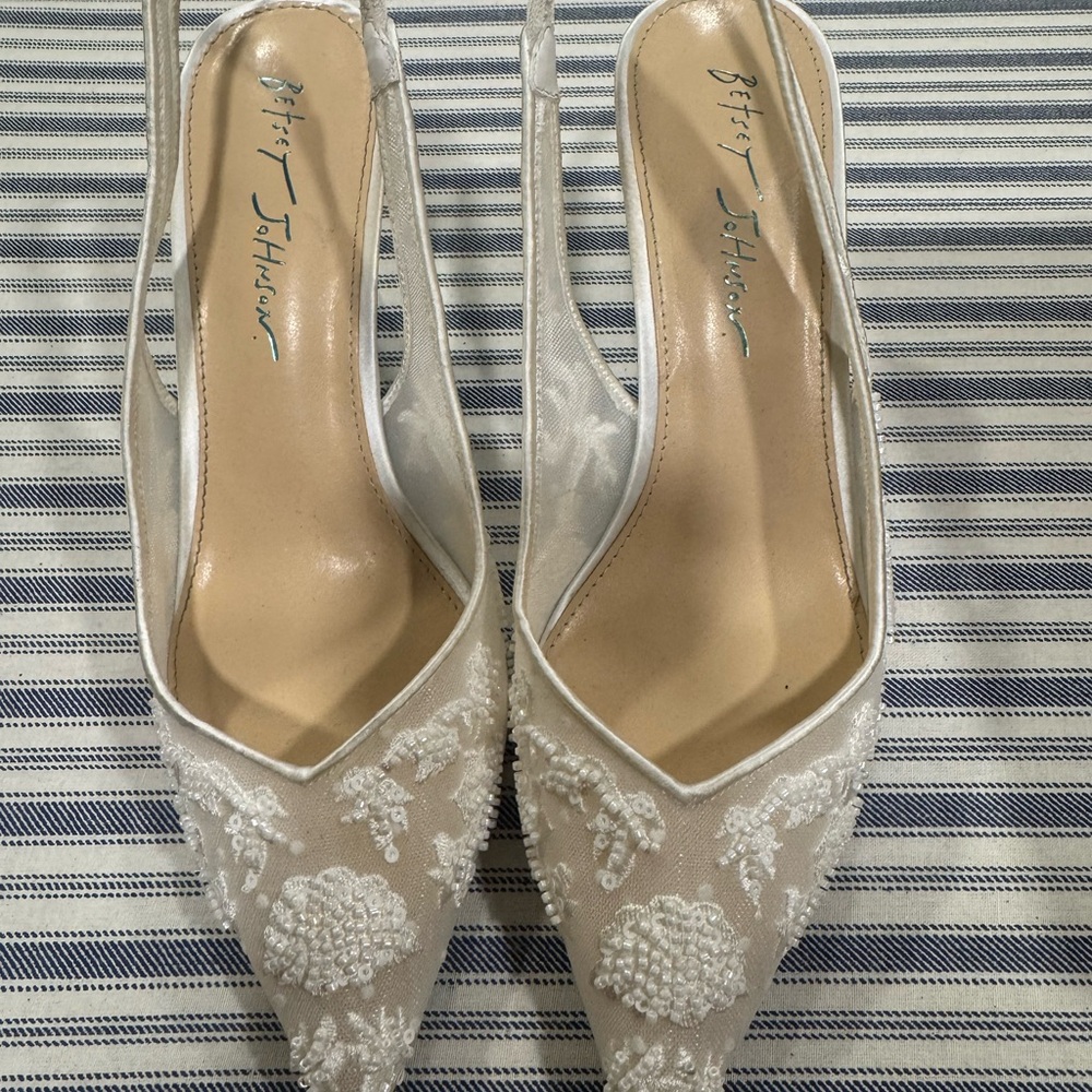 Betsey Johnson Cream Embroidered Heels